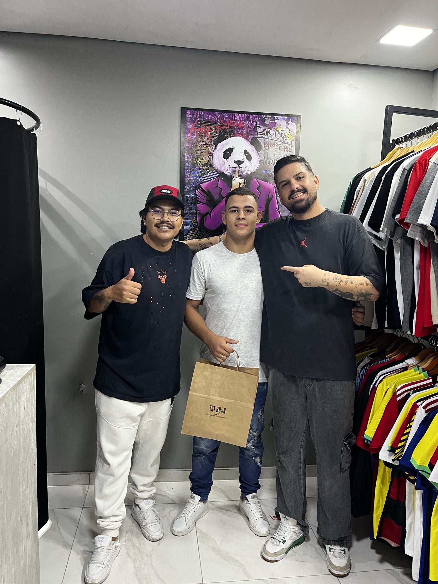 Clientes na loja The Boss Concept em Atibaia